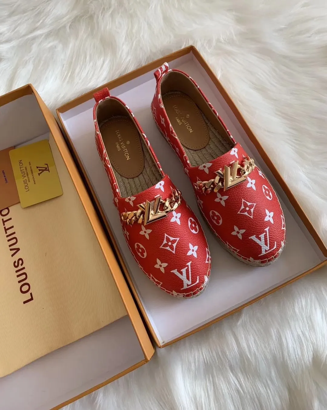 👟👟Ex-factory price 380👟👟 Lvui...Vuitt* on/】...Top purchasing agent, the highest version. Counter 19ss autumn and winter new straw woven women's, men's, mixed material gold thread letter fisherman shoes series, popular single shoes, beautiful on the feet. Purchase the authentic original build 6⃣Female model: sizes 34-41.
